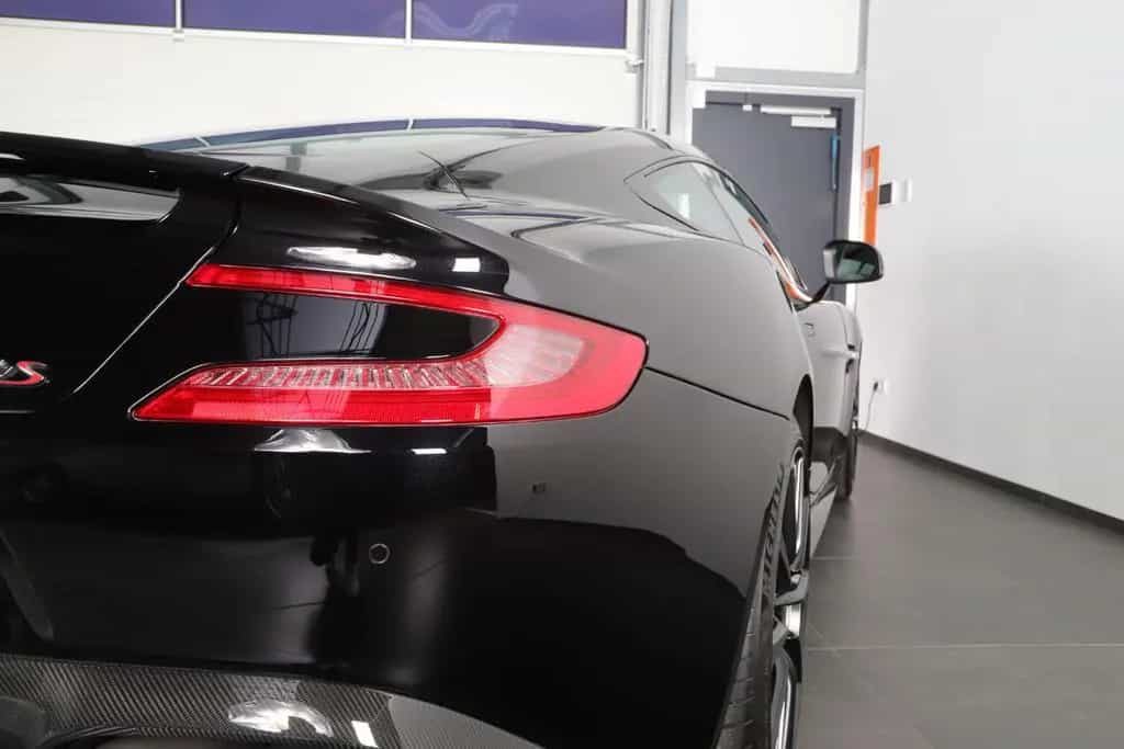 Aston Martin Vanquish S 11/2017-photo-36