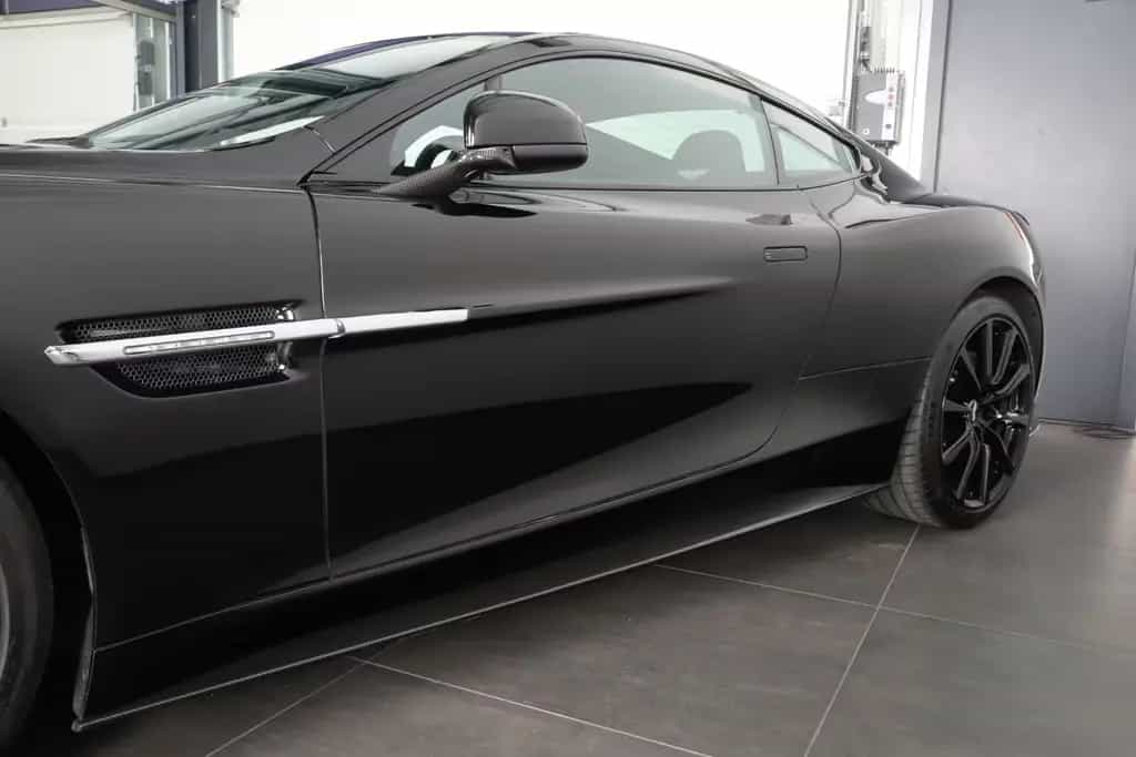 Aston Martin Vanquish S 11/2017-photo-6