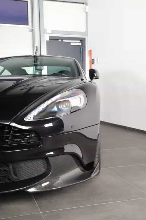 Aston Martin Vanquish S 11/2017-photo-7