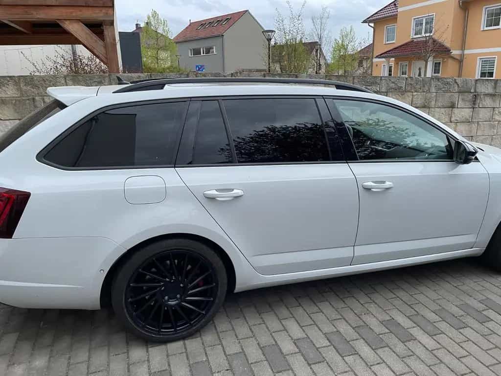 Skoda Octavia 2.0 TSI DSG RS Combi RS 10/2019-photo-2