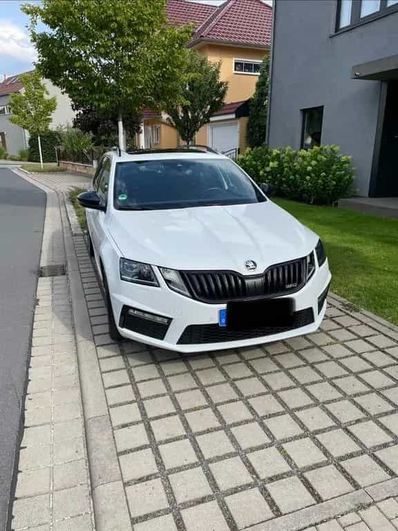 Skoda Octavia 2.0 TSI DSG RS Combi RS 10/2019-photo-9