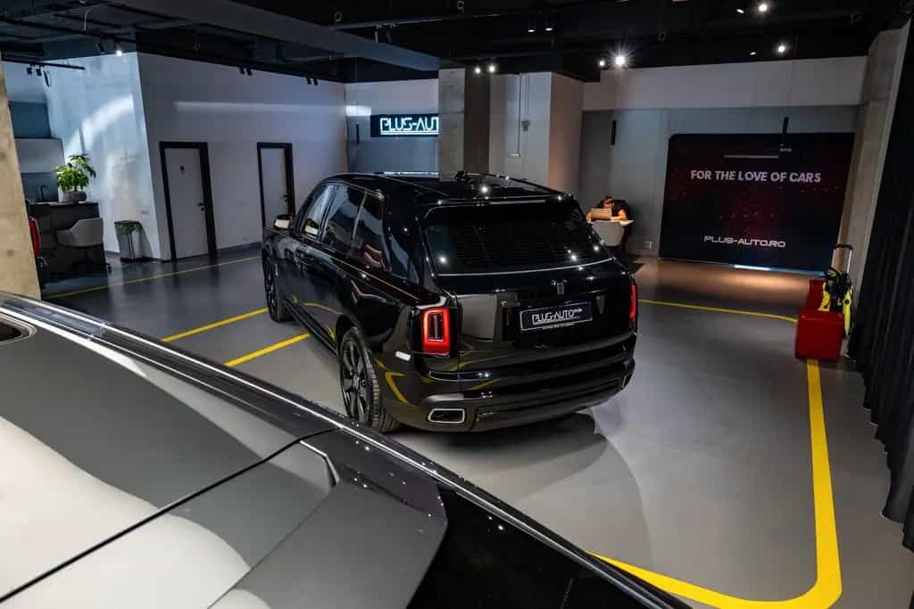 Rolls-Royce Cullinan 10/2023-photo-11