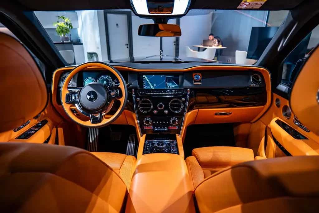 Rolls-Royce Cullinan 10/2023-photo-16