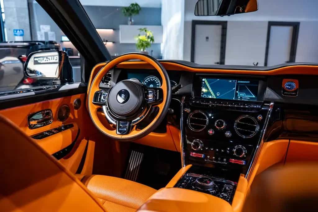 Rolls-Royce Cullinan 10/2023-photo-20