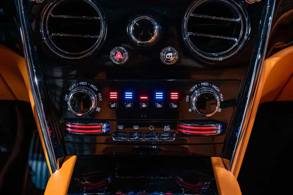 Rolls-Royce Cullinan 10/2023-photo-29