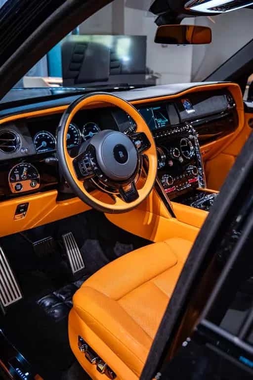 Rolls-Royce Cullinan 10/2023-photo-31