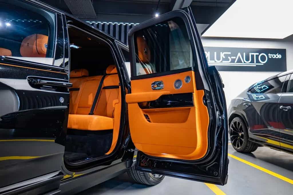 Rolls-Royce Cullinan 10/2023-photo-46