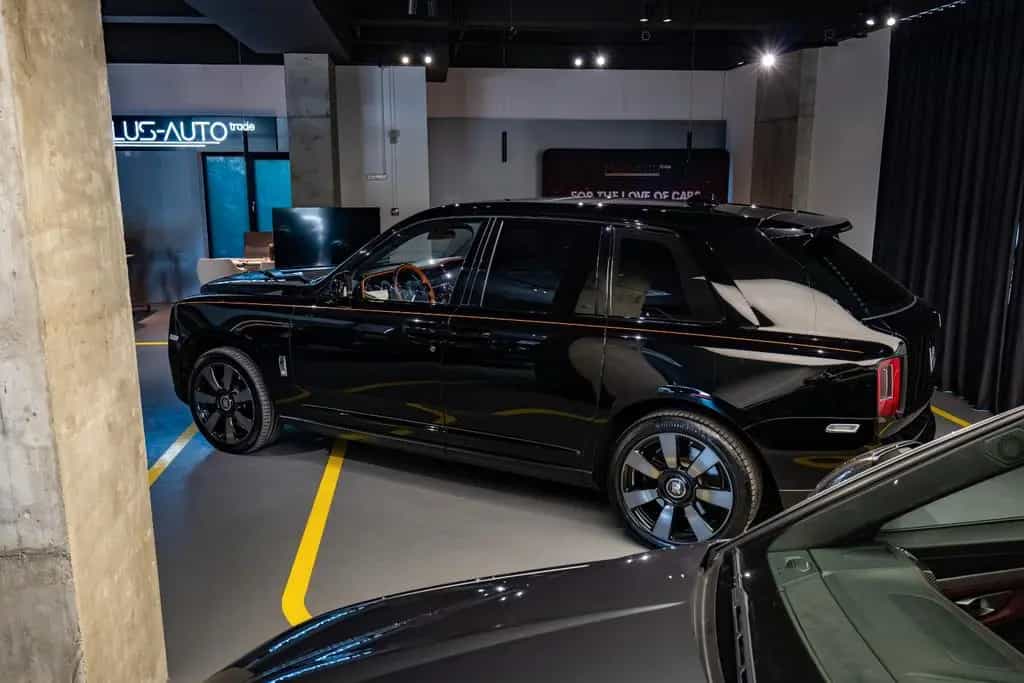 Rolls-Royce Cullinan 10/2023-photo-9