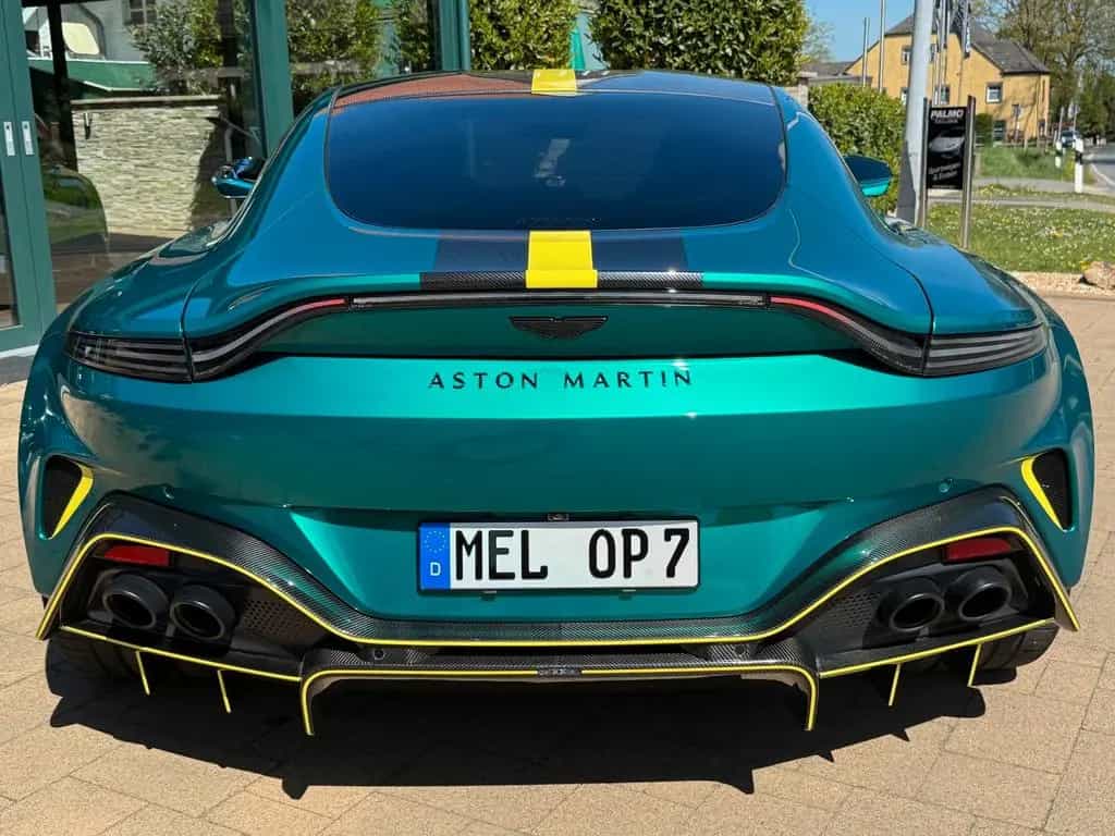 Aston Martin V8 Vantage / CARBON / VOLL / NP 270 T€ / TRAUM! 06/2024-photo-13