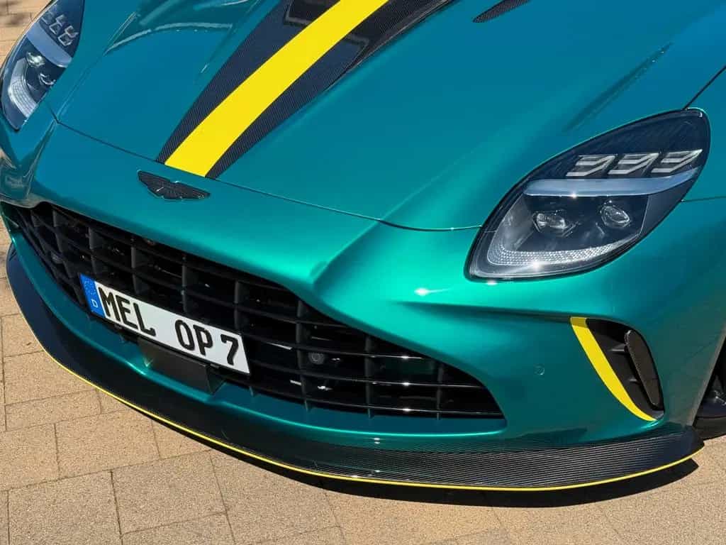Aston Martin V8 Vantage / CARBON / VOLL / NP 270 T€ / TRAUM! 06/2024-photo-15