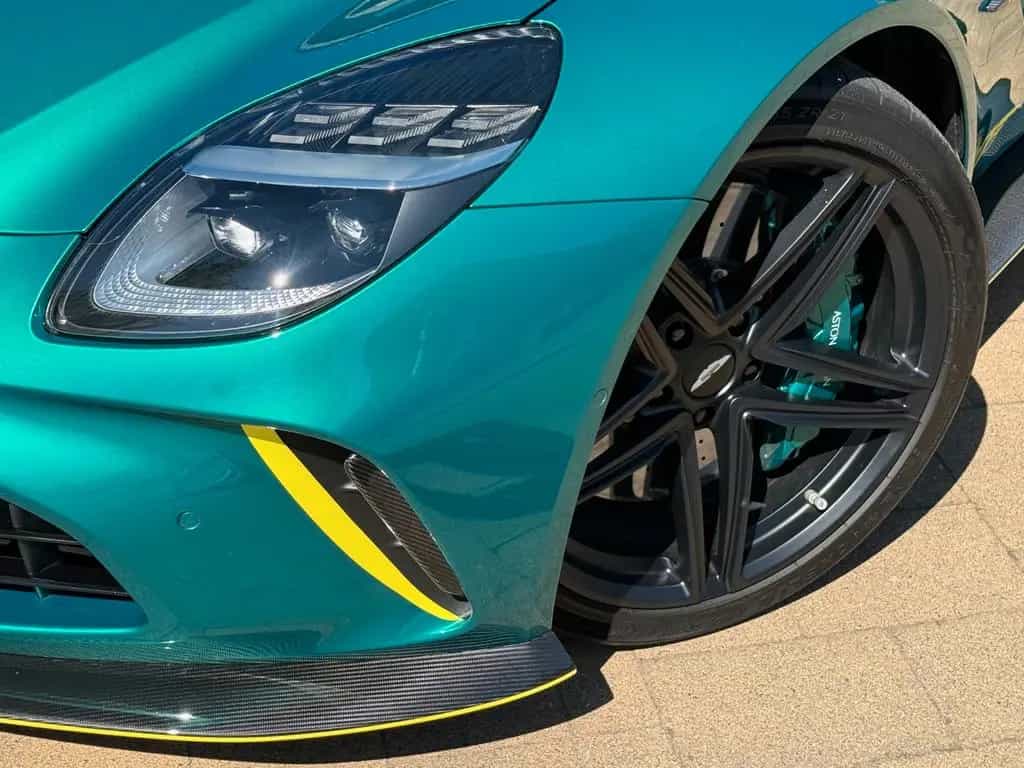Aston Martin V8 Vantage / CARBON / VOLL / NP 270 T€ / TRAUM! 06/2024-photo-16