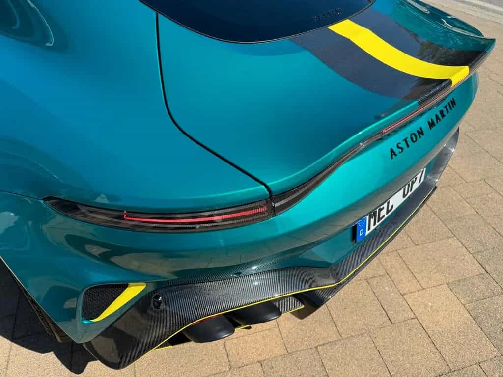 Aston Martin V8 Vantage / CARBON / VOLL / NP 270 T€ / TRAUM! 06/2024-photo-20