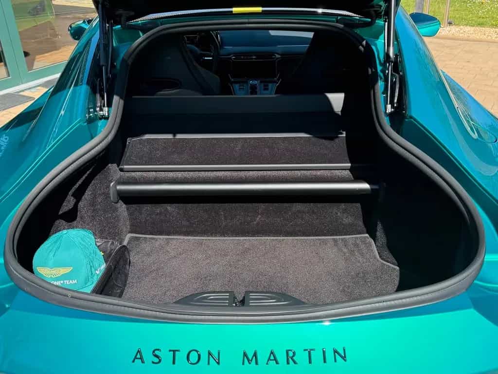 Aston Martin V8 Vantage / CARBON / VOLL / NP 270 T€ / TRAUM! 06/2024-photo-28