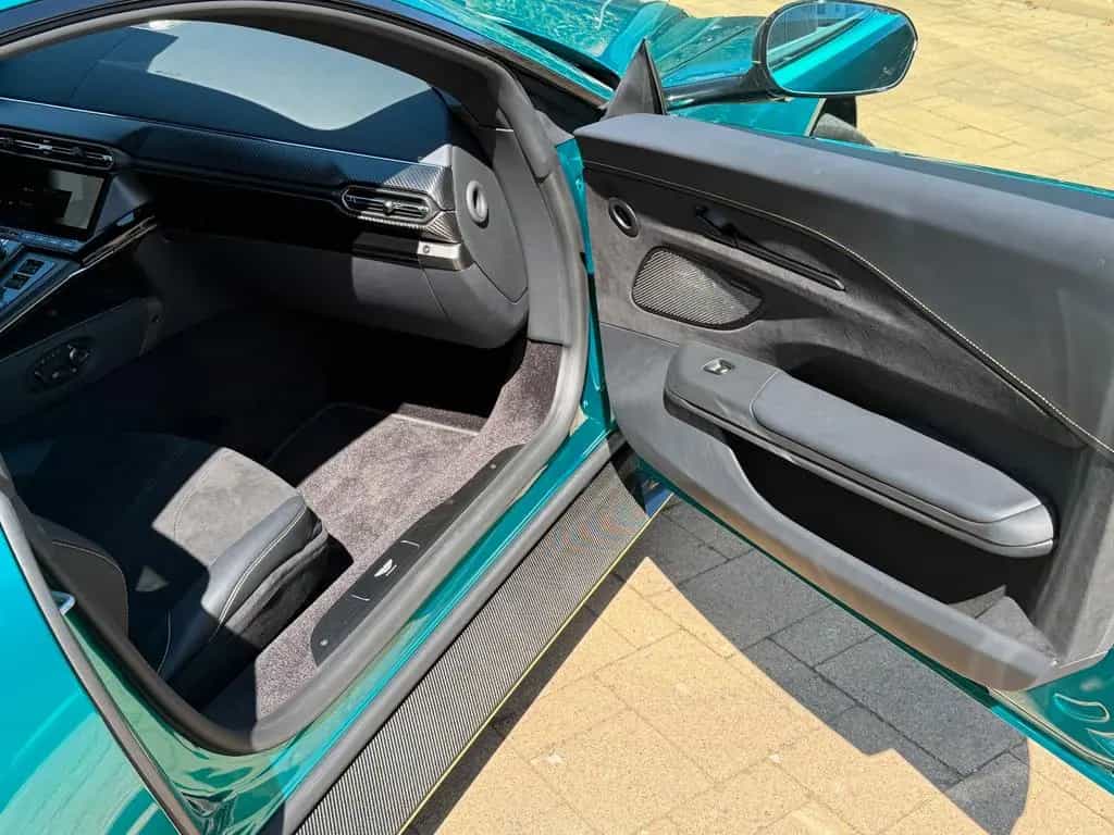Aston Martin V8 Vantage / CARBON / VOLL / NP 270 T€ / TRAUM! 06/2024-photo-30