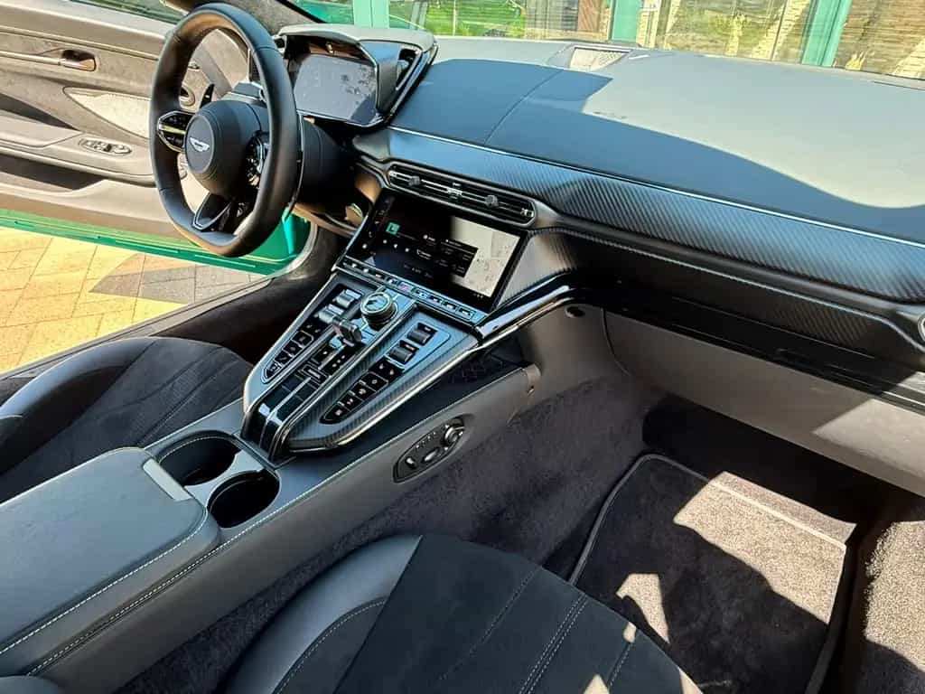Aston Martin V8 Vantage / CARBON / VOLL / NP 270 T€ / TRAUM! 06/2024-photo-32