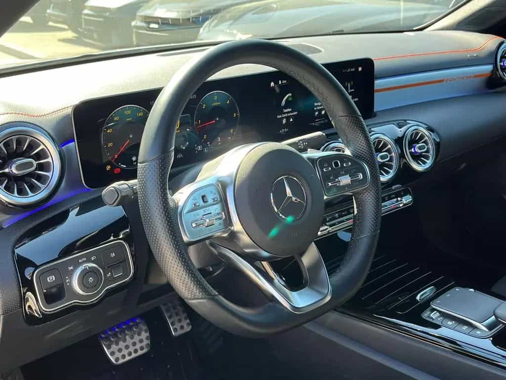 Mercedes-Benz CLA-Class 220 d AMG Edition 1 NIGHT*MULTIBEAM.*DISTR. 04/2020-photo-12