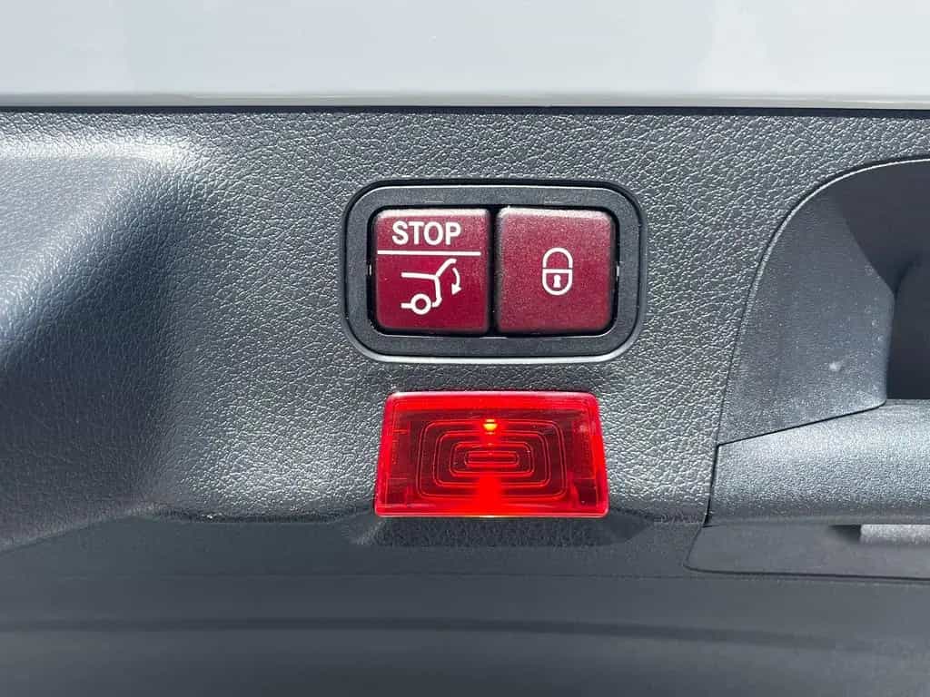 Mercedes-Benz CLA-Class 220 d AMG Edition 1 NIGHT*MULTIBEAM.*DISTR. 04/2020-photo-17