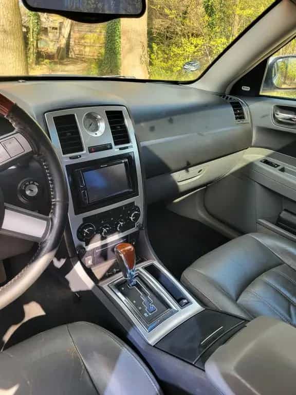Chrysler 300C 5.7 V8 HEMI 11/2004-photo-4