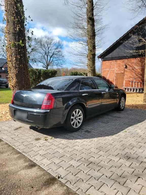 Chrysler 300C 5.7 V8 HEMI 11/2004-photo-7