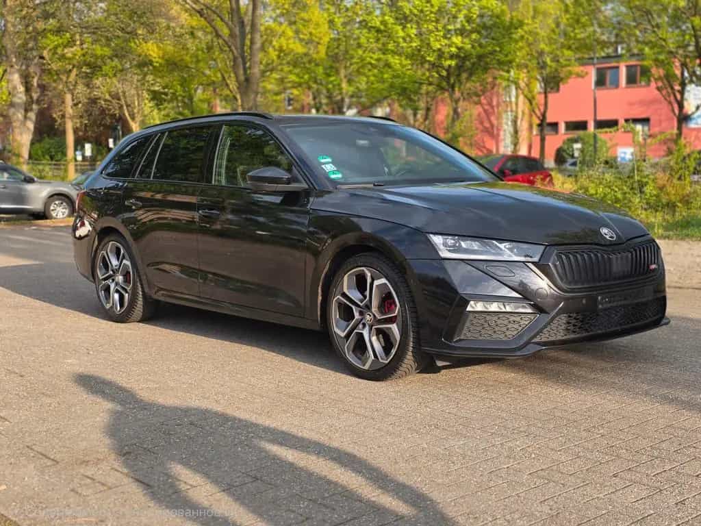 Skoda Octavia 2.0 TDI DSG RS Combi RS 11/2022-photo-1