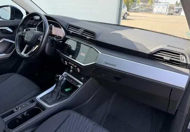 Audi Q3 40 2,0 TFSI quattro Pano LED.SHZ.AHK 06/2019-photo-29