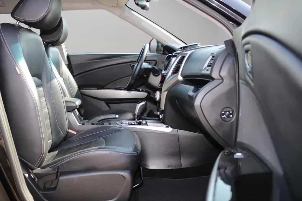 Ssangyong Tivoli 1.6 e-XDi 160 /KAMERA/LEDER/LED 12/2015-photo-11