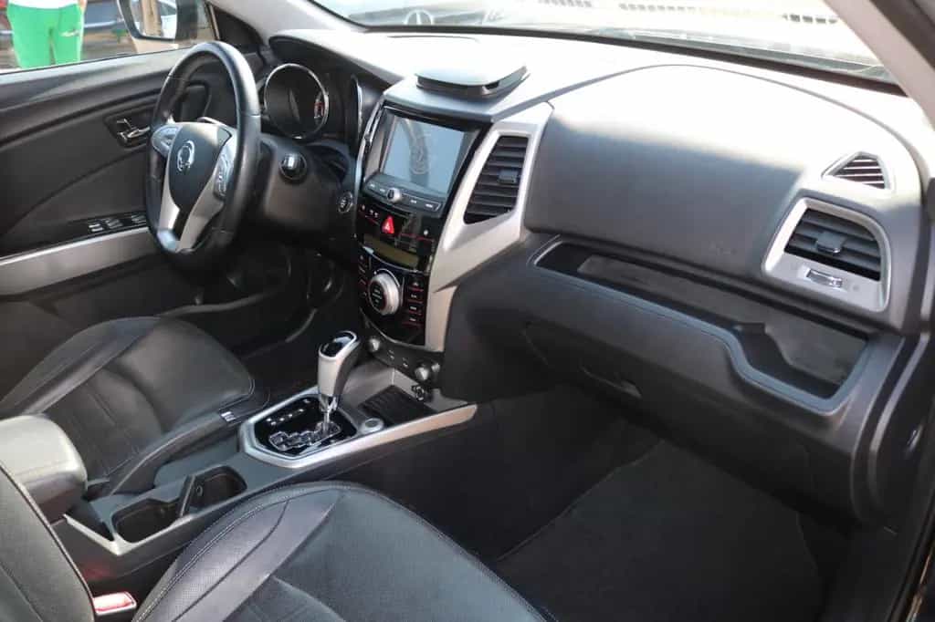 Ssangyong Tivoli 1.6 e-XDi 160 /KAMERA/LEDER/LED 12/2015-photo-12