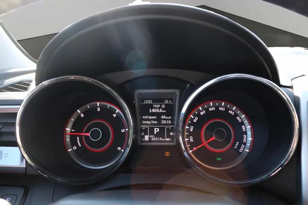 Ssangyong Tivoli 1.6 e-XDi 160 /KAMERA/LEDER/LED 12/2015-photo-15