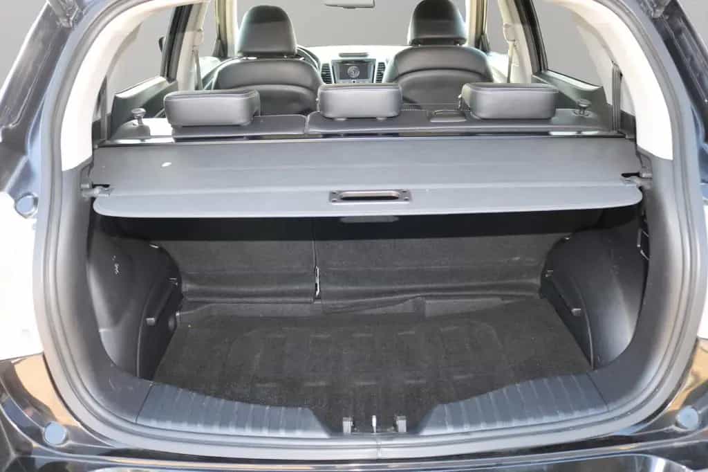 Ssangyong Tivoli 1.6 e-XDi 160 /KAMERA/LEDER/LED 12/2015-photo-17