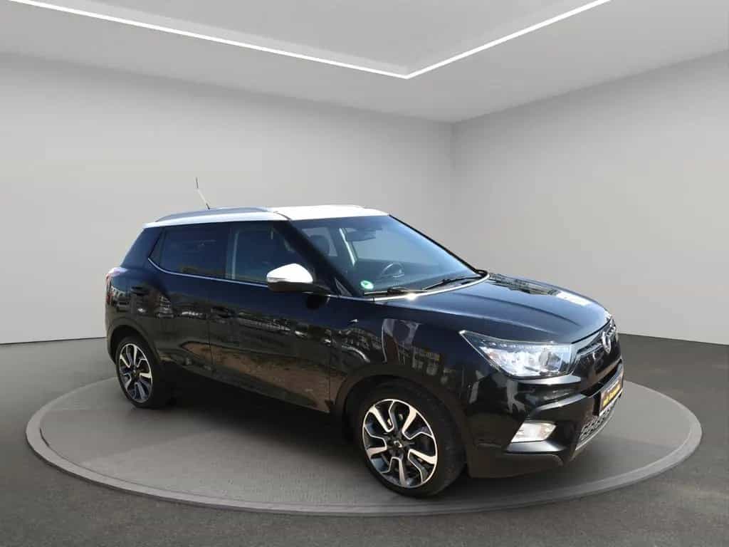 Ssangyong Tivoli 1.6 e-XDi 160 /KAMERA/LEDER/LED 12/2015-photo-1