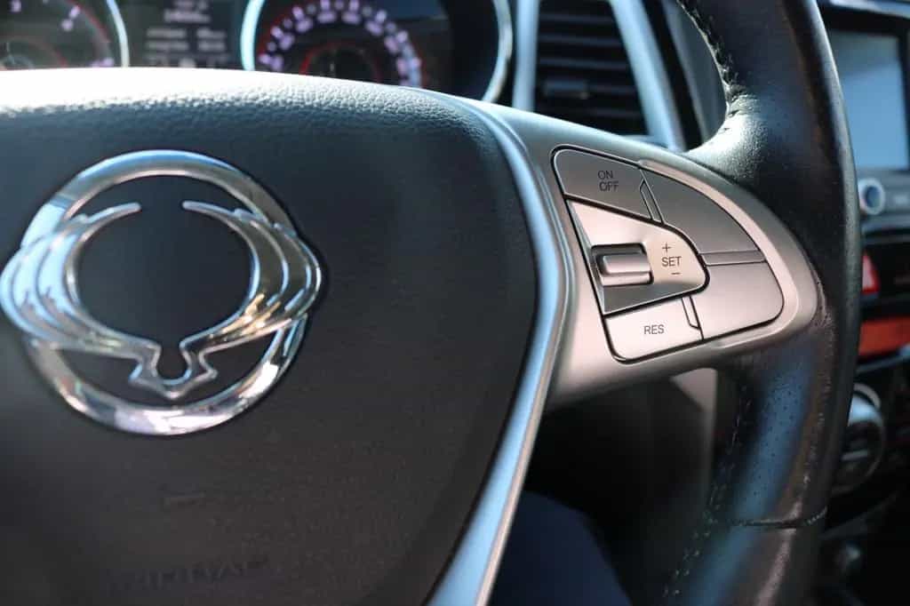 Ssangyong Tivoli 1.6 e-XDi 160 /KAMERA/LEDER/LED 12/2015-photo-21