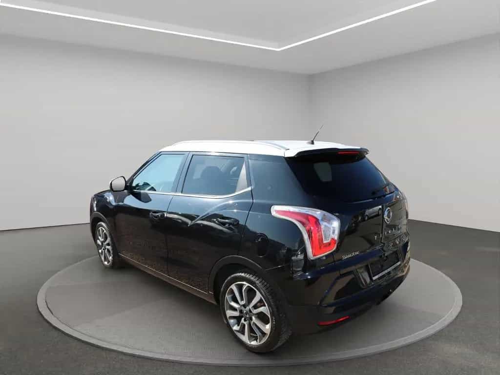 Ssangyong Tivoli 1.6 e-XDi 160 /KAMERA/LEDER/LED 12/2015-photo-3