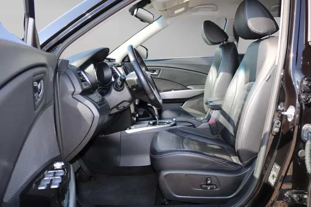 Ssangyong Tivoli 1.6 e-XDi 160 /KAMERA/LEDER/LED 12/2015-photo-8