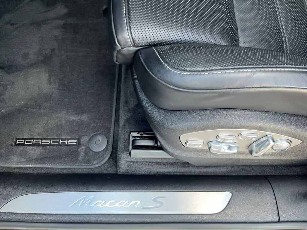 Porsche Macan S Pano.,AHK,Sportabgas.,75l,Servol.Plus,Si 09/2023-photo-21