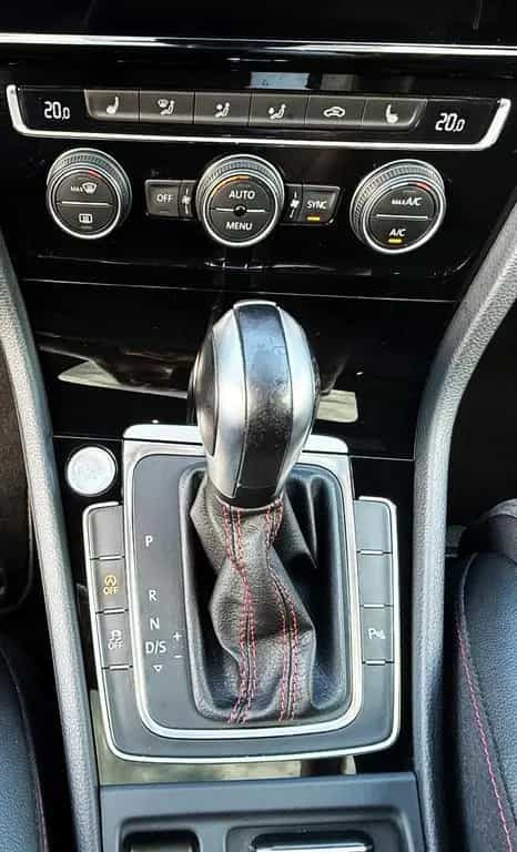 Volkswagen Golf 7 GTI Performance|PANO|HONEYCOMB|KAMERA 11/2019-photo-17