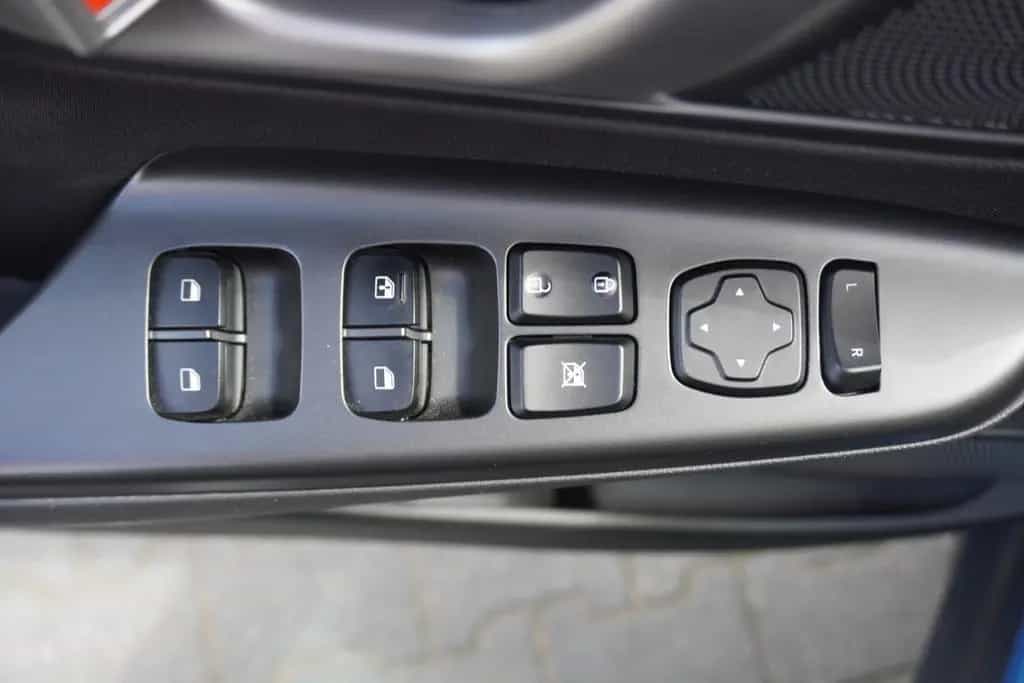 Hyundai KONA 1.6 T-GDI AT AAC Navi SHZ Alu PDC 05/2020-photo-17