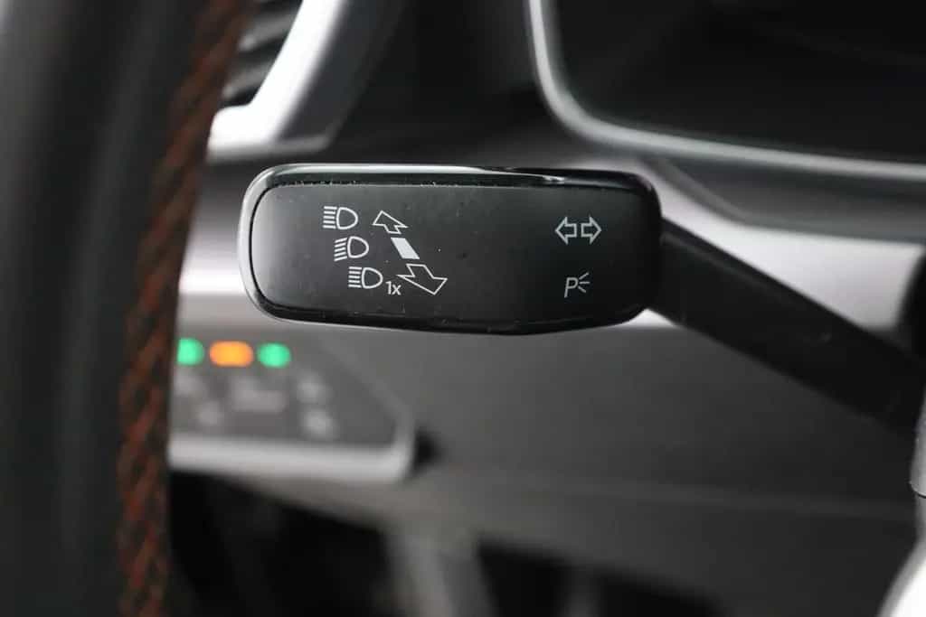 Seat Leon ST 1.5 eTSI DSG FR LED Navi Kamera ACC DAB 04/2022-photo-17