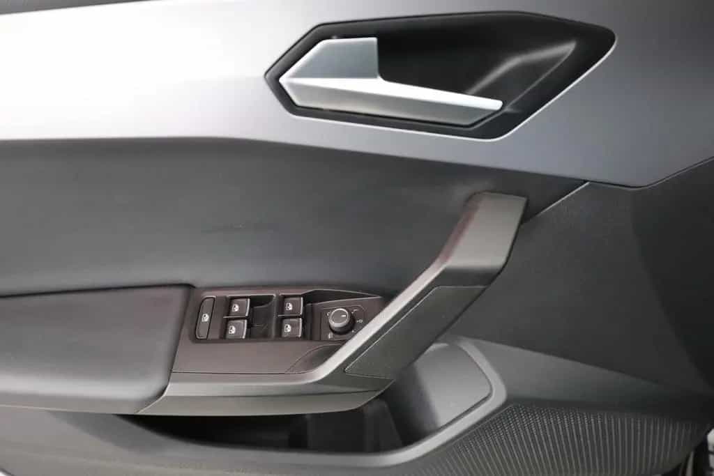 Seat Leon ST 1.5 eTSI DSG FR LED Navi Kamera ACC DAB 04/2022-photo-20