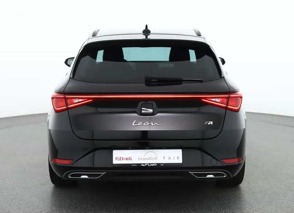 Seat Leon ST 1.5 eTSI DSG FR LED Navi Kamera ACC DAB 04/2022-photo-3