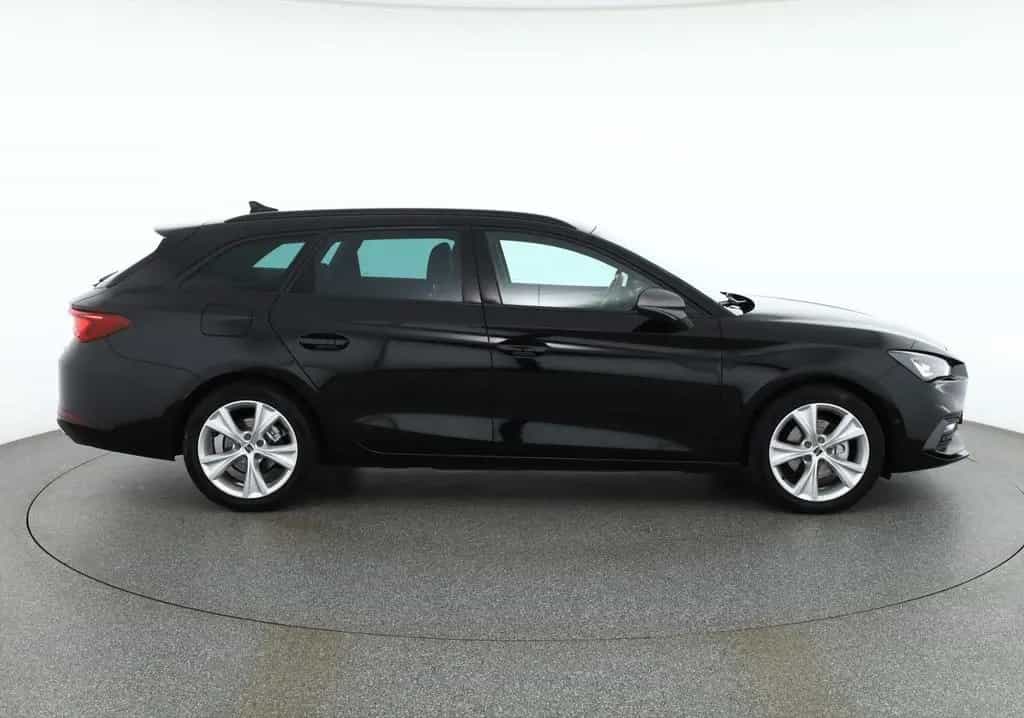 Seat Leon ST 1.5 eTSI DSG FR LED Navi Kamera ACC DAB 04/2022-photo-5