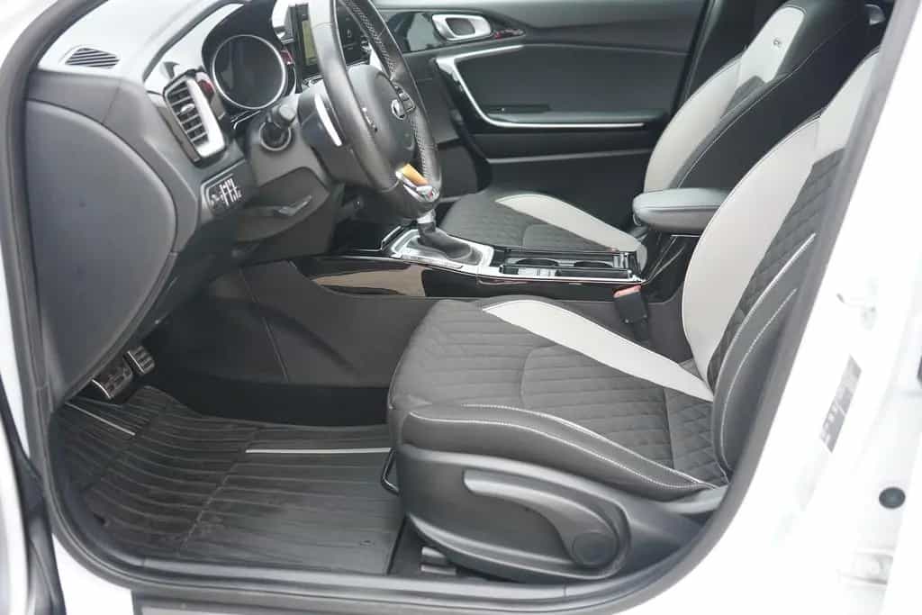 Kia Pro Ceed GT-Line 1.4 T-GDI LED Navi Tempomat DAB 09/2020-photo-35