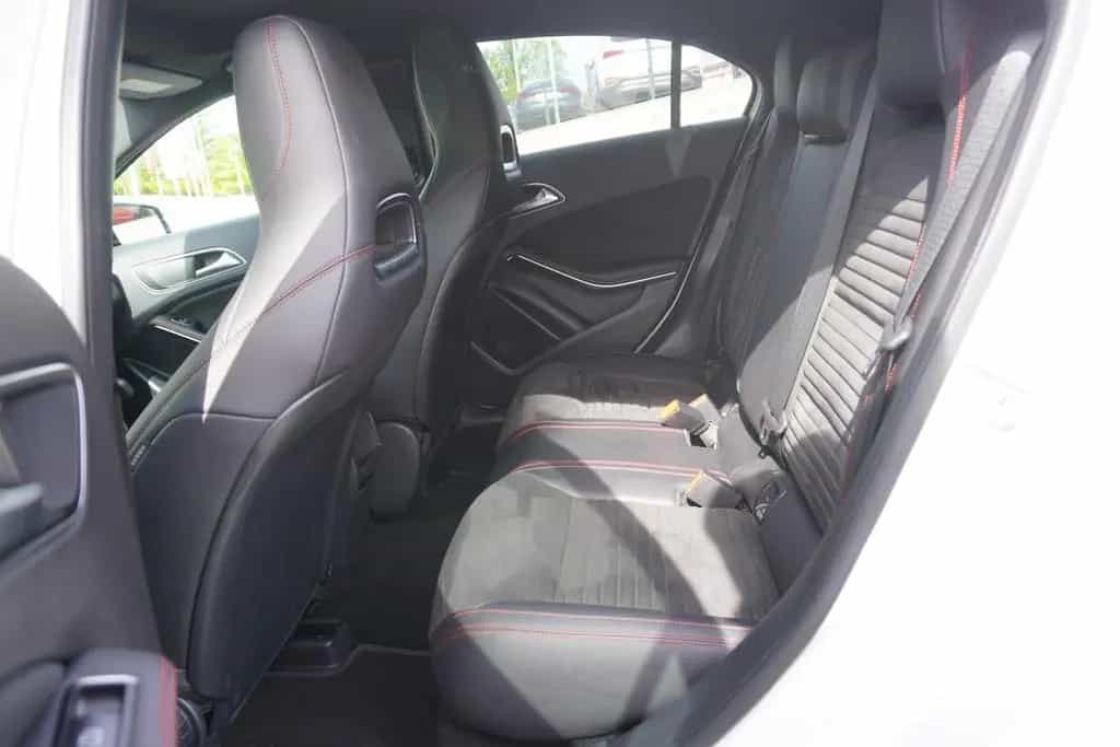 Mercedes-Benz A 45 AMG A45 AMG 4Matic LED HarmanKardon Panorama Navi 04/2017-photo-11