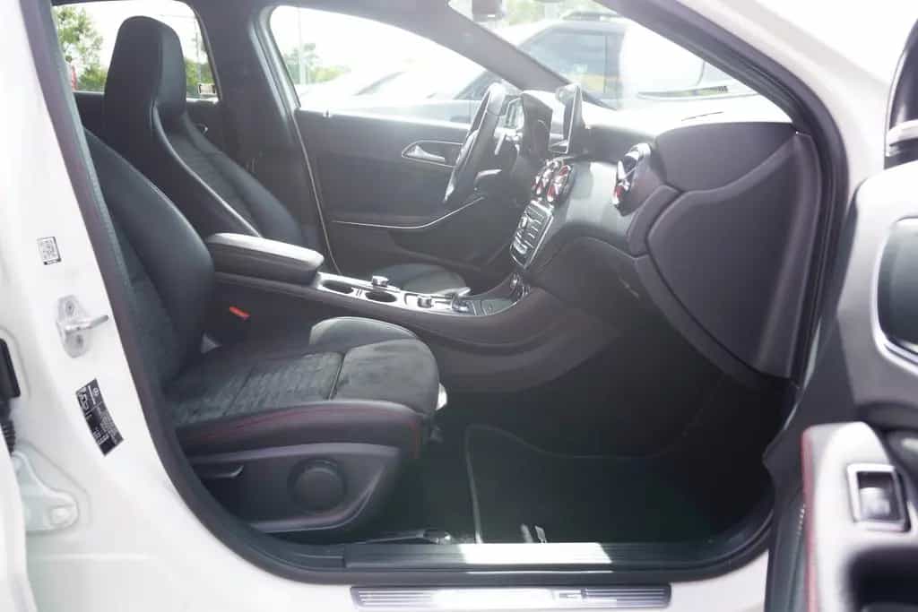 Mercedes-Benz A 45 AMG A45 AMG 4Matic LED HarmanKardon Panorama Navi 04/2017-photo-13