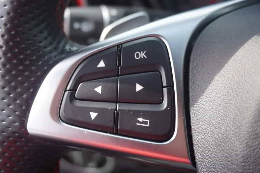 Mercedes-Benz A 45 AMG A45 AMG 4Matic LED HarmanKardon Panorama Navi 04/2017-photo-18
