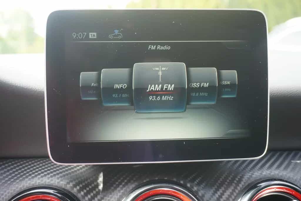 Mercedes-Benz A 45 AMG A45 AMG 4Matic LED HarmanKardon Panorama Navi 04/2017-photo-22