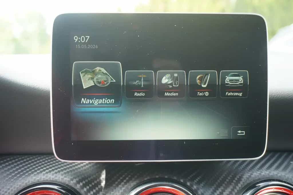 Mercedes-Benz A 45 AMG A45 AMG 4Matic LED HarmanKardon Panorama Navi 04/2017-photo-25