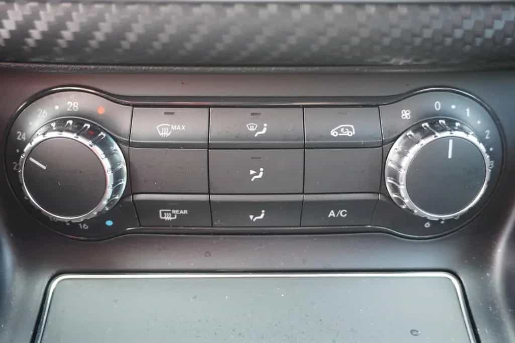 Mercedes-Benz A 45 AMG A45 AMG 4Matic LED HarmanKardon Panorama Navi 04/2017-photo-28