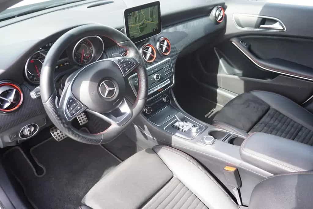 Mercedes-Benz A 45 AMG A45 AMG 4Matic LED HarmanKardon Panorama Navi 04/2017-photo-7