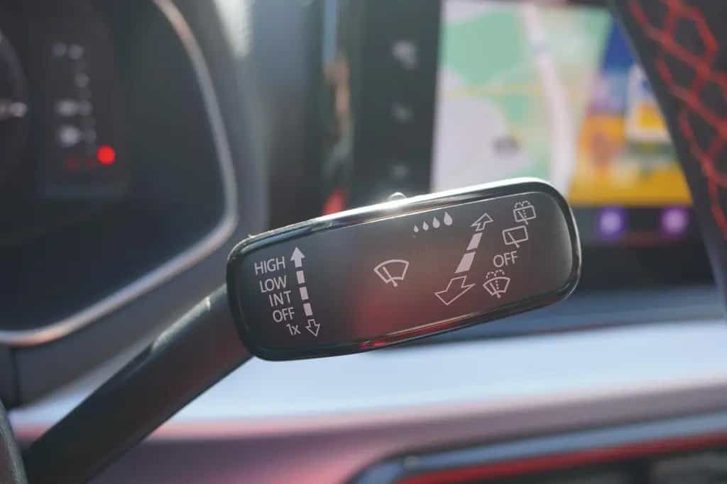 Seat Arona 1.5 TSI FR DSG LED Navi Sitzheizung ACC 03/2023-photo-29