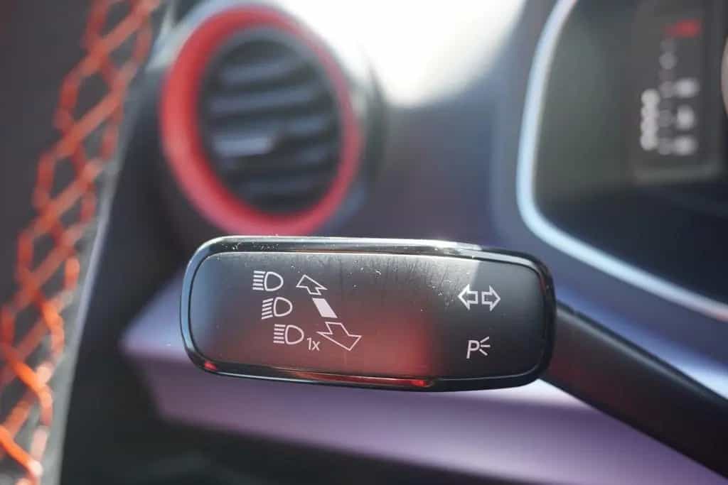 Seat Arona 1.5 TSI FR DSG LED Navi Sitzheizung ACC 03/2023-photo-30